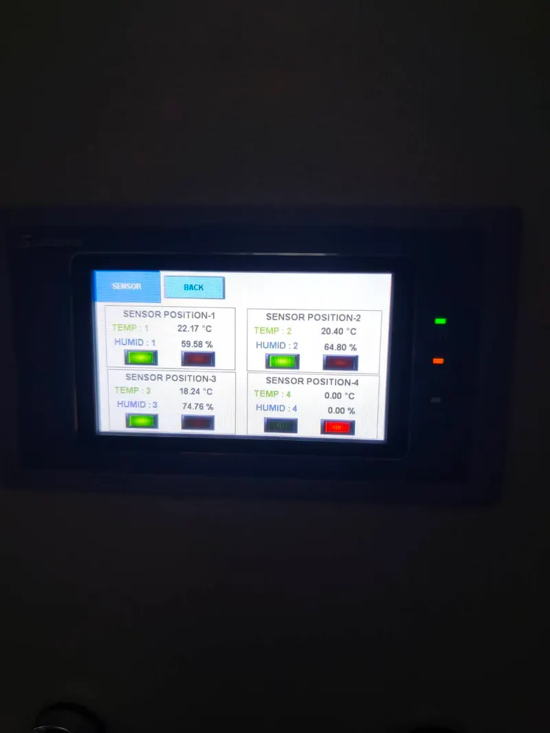หน้าจอ HMI แสดงอุณหภูมิและความชื้นจากเซนเซอร์ 4 จุด ดูข้อมูลออนไลน์ผ่าน Cloud ได้